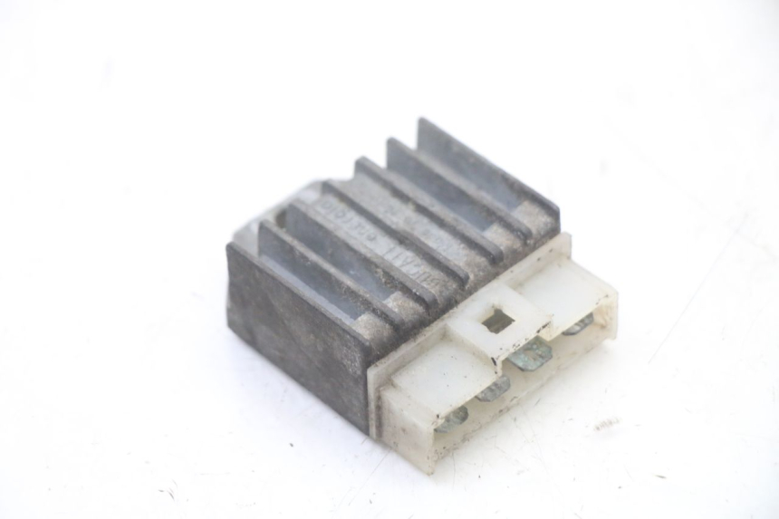 photo de REGLER LICHTMASCHINE YAMAHA AEROX 50 (1997 - 2006) - Detailansicht des Bauteils