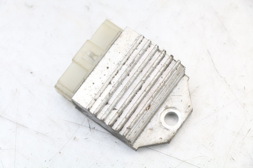 photo de REGLER LICHTMASCHINE YAMAHA BW'S NG NEXT GENERATION 50 (1996 - 2003) - Detailansicht des Bauteils