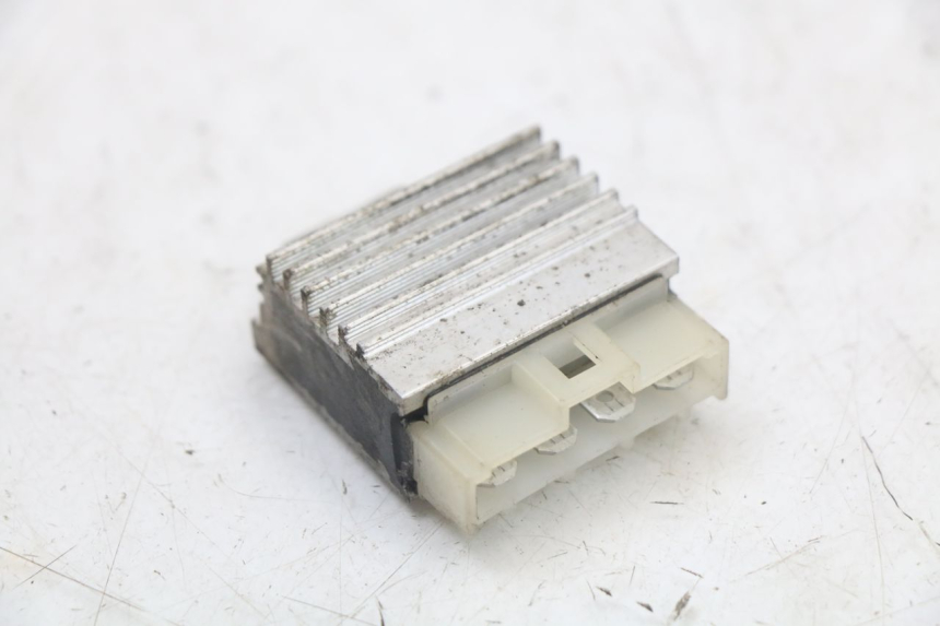 photo de REGLER LICHTMASCHINE YAMAHA BW'S NG NEXT GENERATION 50 (1996 - 2003) - Zoom auf Gebrauchszustand