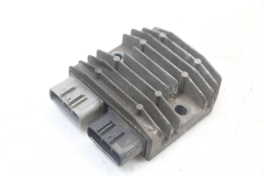 photo de LICHTMASCHINENREGLER YAMAHA FJR ABS 1300 (2006 - 2012) - Oberflächenzustand und Material