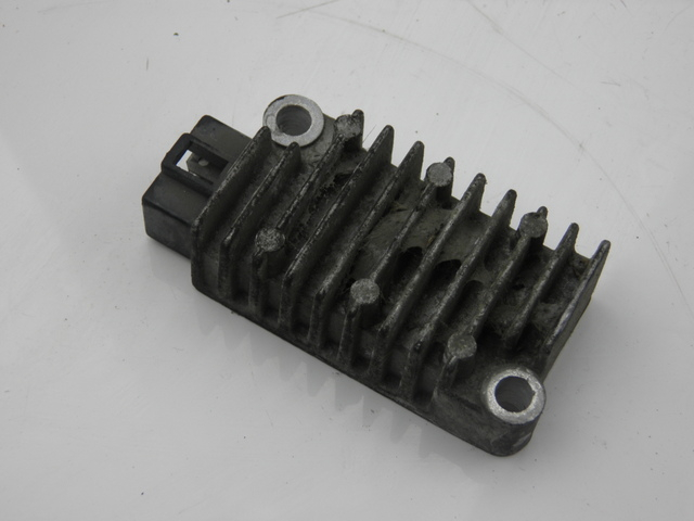 photo de REGLER LICHTMASCHINE YAMAHA TDR 125 (1997 - 1996) - Hauptansicht