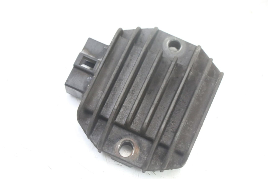 photo de REGLER LICHTMASCHINE YAMAHA X-MAX XMAX ABS 250 (2010 - 2014) - Detailansicht des Bauteils