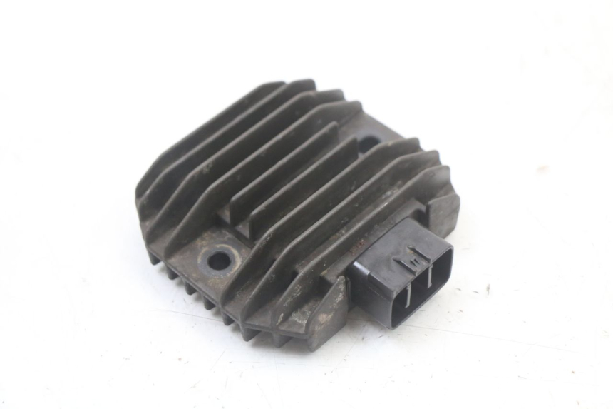 photo de REGLER LICHTMASCHINE YAMAHA XVS DRAG STAR DRAGSTAR 650 (1997 - 2007) - Hauptansicht