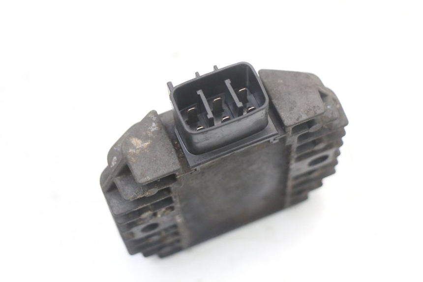 photo de REGLER LICHTMASCHINE YAMAHA XVS DRAG STAR DRAGSTAR 650 (1997 - 2007) - Zoom auf Gebrauchszustand