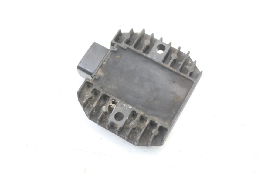 photo de REGLER LICHTMASCHINE YAMAHA XVS DRAG STAR DRAGSTAR 650 (1997 - 2007) - Alternative Perspektive