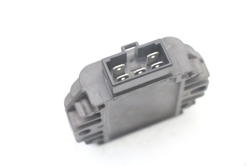 photo de LICHTMASCHINENREGLER YAMAHA YP MAJESTY 125 (2007 - 2010) - Zoom auf Gebrauchszustand