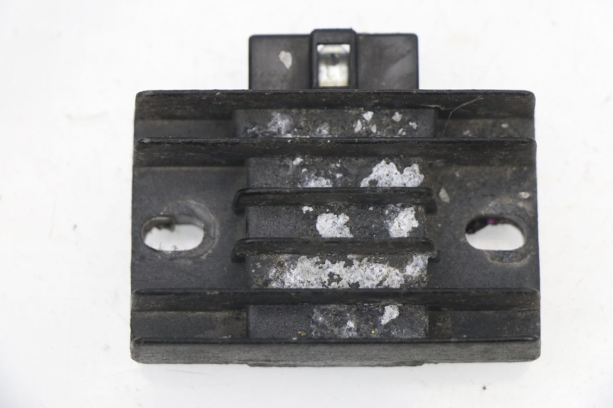 photo de REGLER LICHTMASCHINE YAMAHA YBR 125 (2004 - 2006) - Hauptansicht