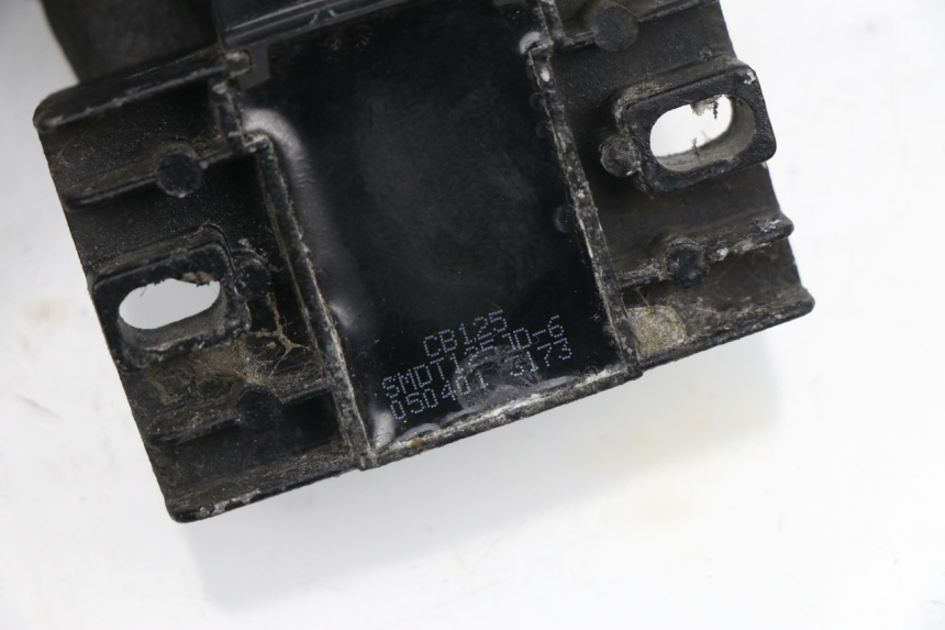 photo de REGLER LICHTMASCHINE YAMAHA YBR 125 (2004 - 2006) - Detailansicht des Bauteils