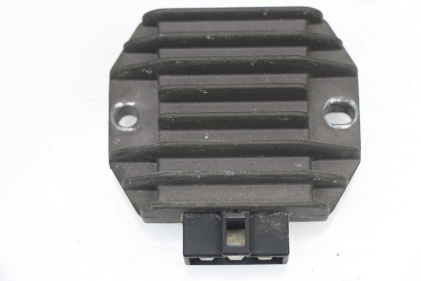 photo de LADEREGLER YAMAHA YP MAJESTY 125 (2002 - 2006) - Hauptansicht