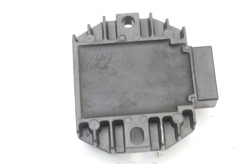 photo de LADEREGLER YAMAHA YP MAJESTY 125 (2002 - 2006) - Alternative Perspektive