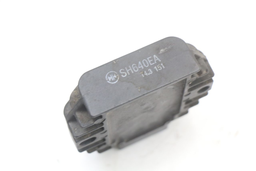 photo de LADEREGLER YAMAHA YP MAJESTY 125 (2002 - 2006) - Technische Nahaufnahme