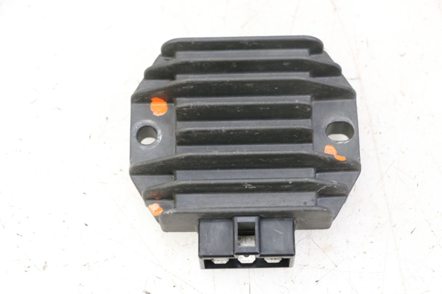 photo de LADEREGLER YAMAHA YP MAJESTY 125 (2002 - 2006) - Hauptansicht