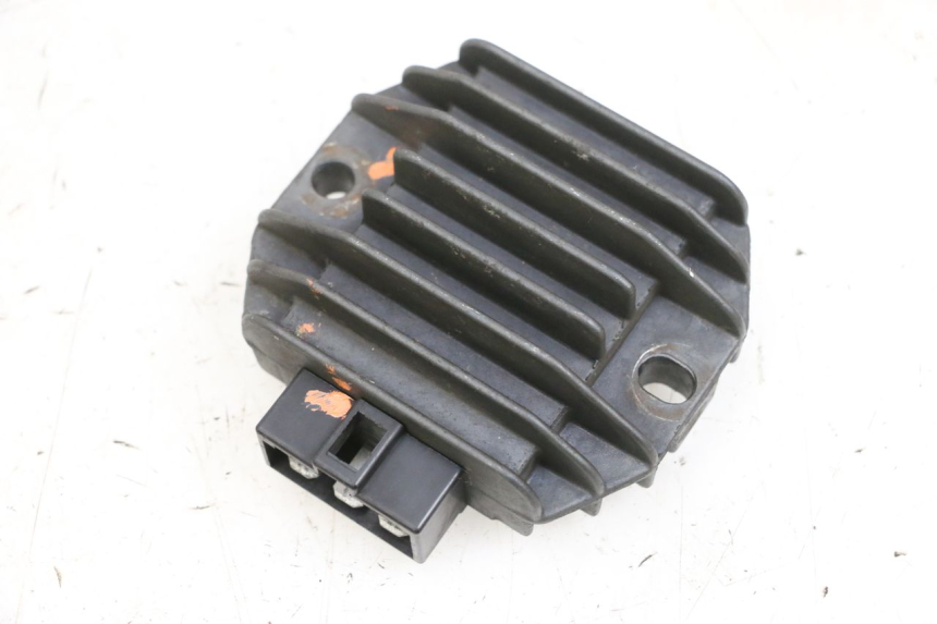 photo de LADEREGLER YAMAHA YP MAJESTY 125 (2002 - 2006) - Hauptansicht