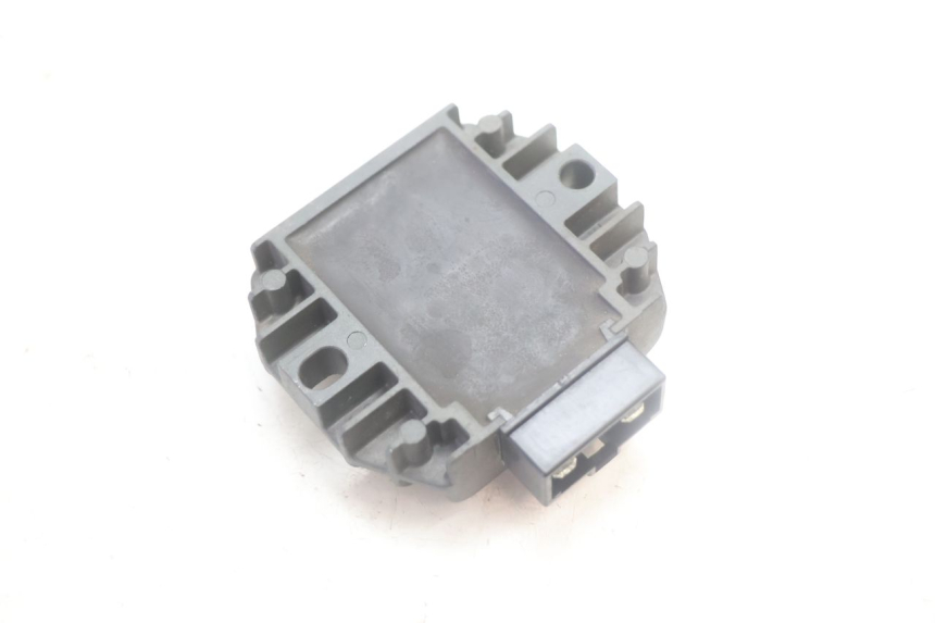 photo de LICHTMASCHINENREGLER YAMAHA YP MAJESTY 125 (2007 - 2010) - Zoom auf Gebrauchszustand