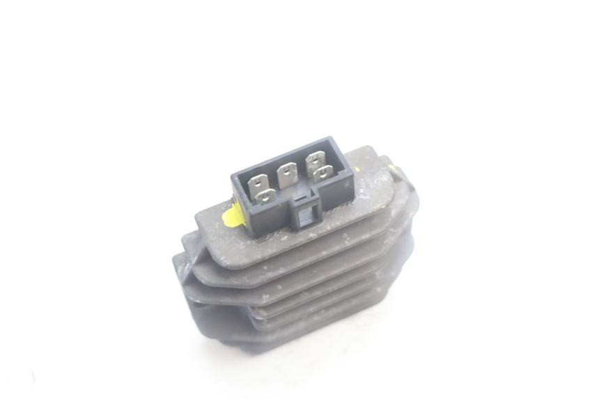 photo de LADEREGLER YAMAHA YP MAJESTY 125 (2002 - 2006) - Alternative Perspektive
