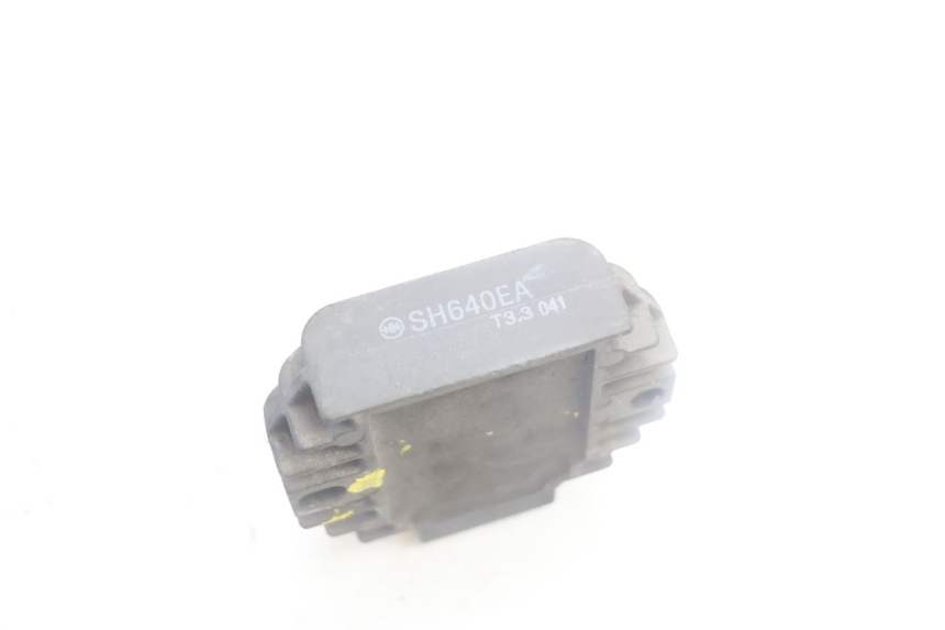 photo de LADEREGLER YAMAHA YP MAJESTY 125 (2002 - 2006) - Technische Nahaufnahme