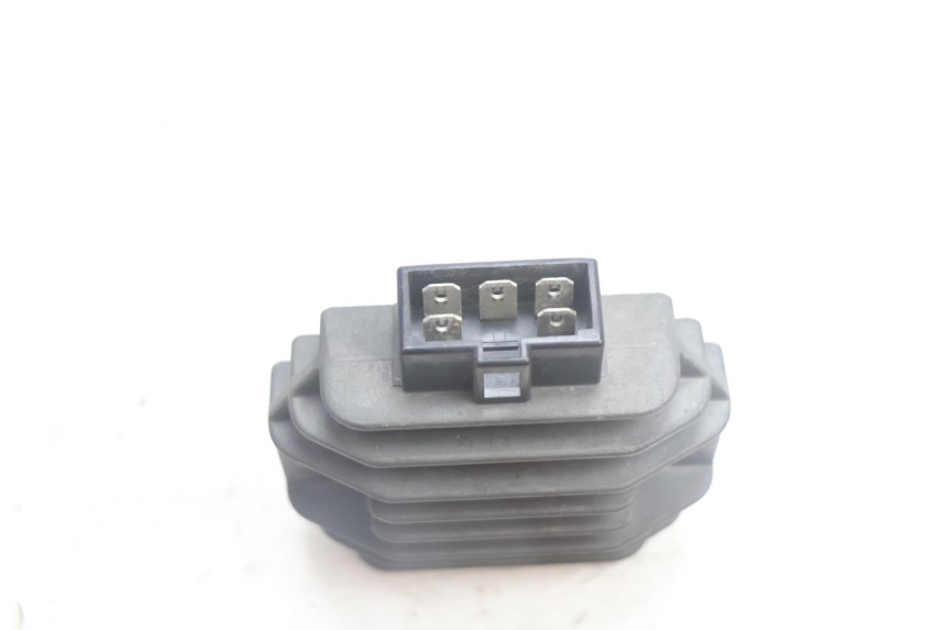 photo de LADEREGLER YAMAHA YP MAJESTY 125 (2002 - 2006) - Technische Nahaufnahme