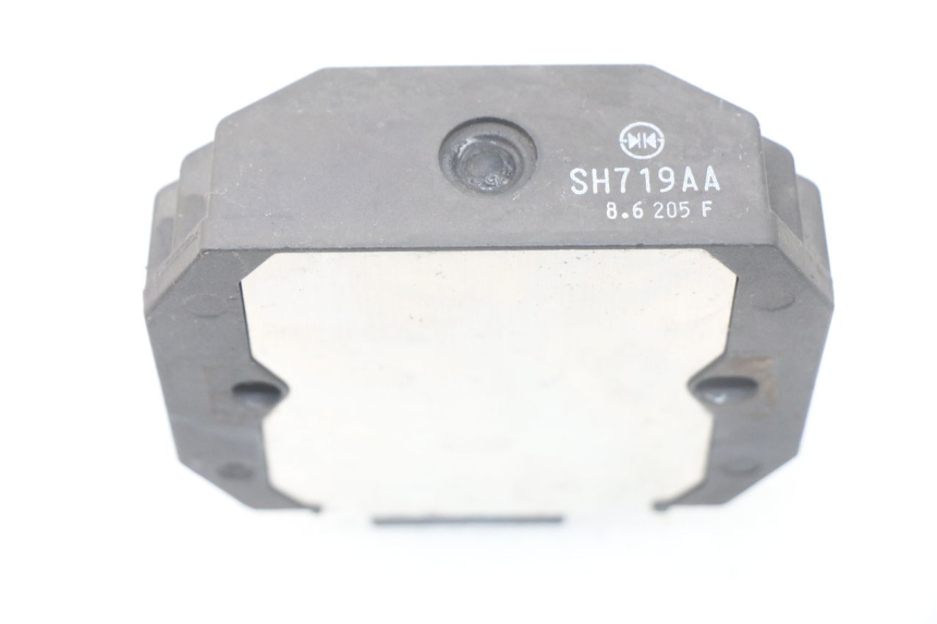 photo de REGLER LICHTMASCHINE YAMAHA YP T-MAX TMAX 530 (2017 - 2020) - Alternative Perspektive