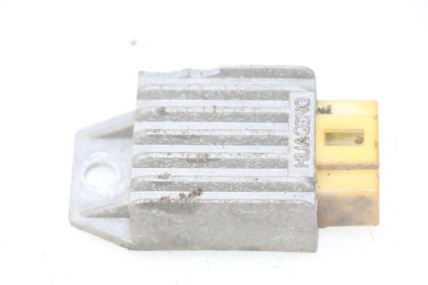 photo de SPANNUNGSREGLER YIYING YY50QT-10 50 (2007 - 2022) - Alternative Perspektive