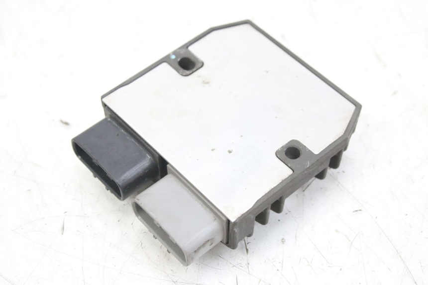 photo de LICHTMASCHINENREGLER YAMAHA YZF R1 1000 (2007 - 2008) - Technische Nahaufnahme