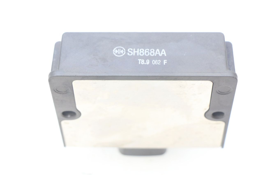 photo de SPANNUNGSREGLER KAWASAKI Z 650 (2016 - 2019) - Zoom auf Gebrauchszustand