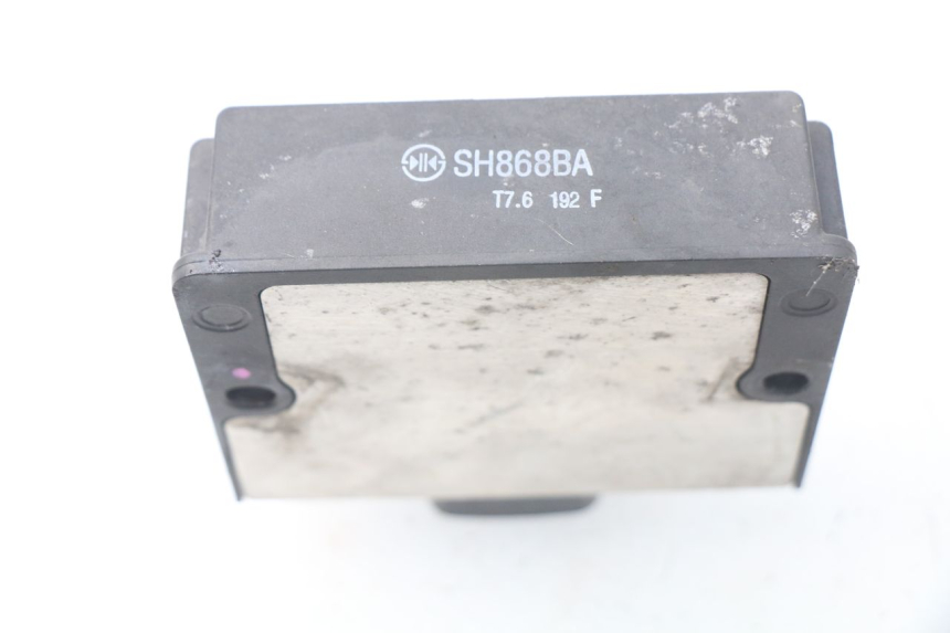 photo de REGLER LICHTMASCHINE KAWASAKI Z Z900 900 (2017 - 2019) - Zoom auf Gebrauchszustand