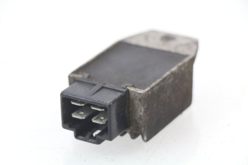 photo de SPANNUNGSREGLER PEUGEOT ZENITH 50 (1994 - 1999) - Zoom auf Gebrauchszustand