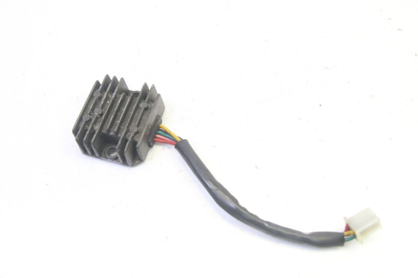 photo de REGLER LICHTMASCHINE KYMCO ZING 125 (1997 - 2003) - Zoom auf Gebrauchszustand