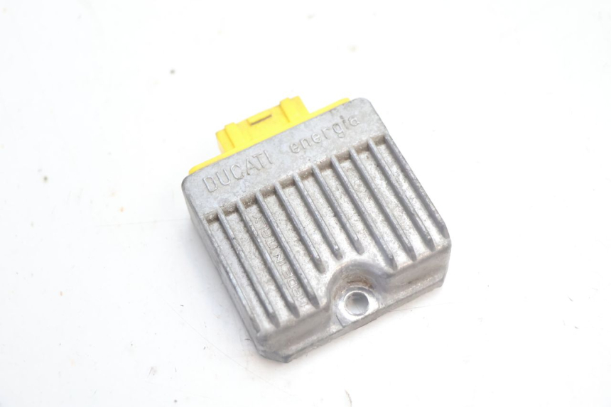 photo de REGLER LICHTMASCHINE PIAGGIO ZIP 4T 50 (2006 - 2017) - Hauptansicht
