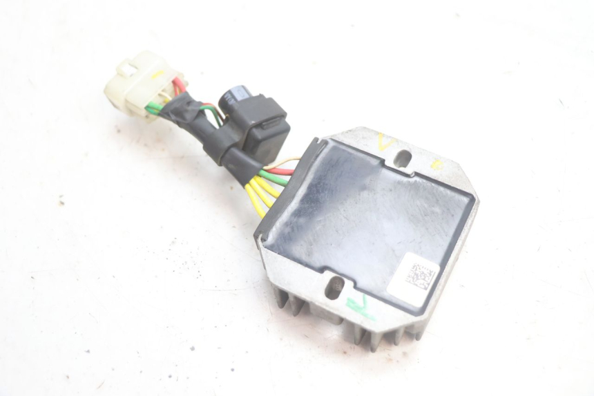 photo de REGLER LICHTMASCHINE PIAGGIO ZIP IGET 4T 50 (2021 - 2023) - Zoom auf Gebrauchszustand