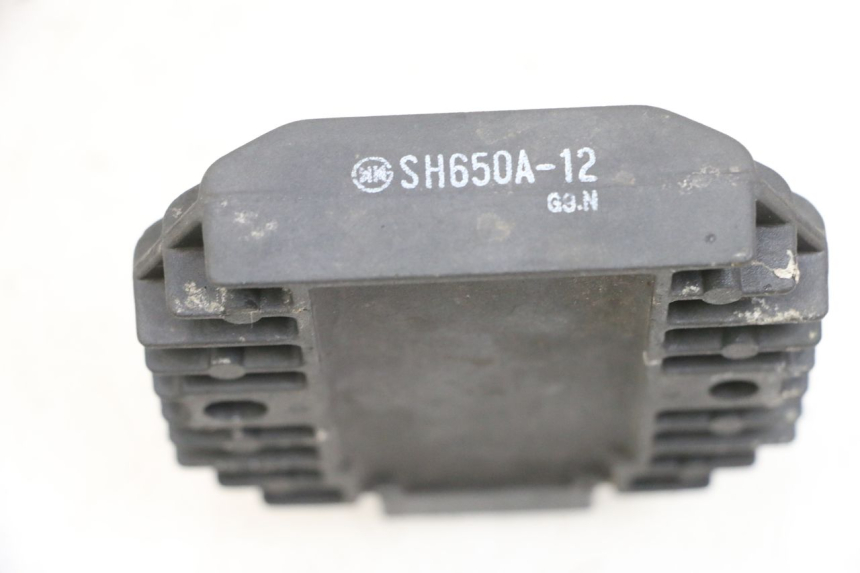 photo de REGLER LICHTMASCHINE KAWASAKI ZR 7 750 (1999 - 2004) - Zoom auf Gebrauchszustand