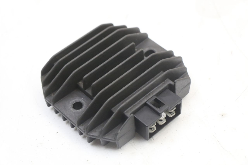 photo de REGLER LICHTMASCHINE KAWASAKI ZR7 ZR-7 S 750 (1999 - 2004) - Hauptansicht