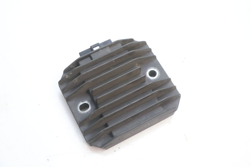 photo de LICHTMASCHINENREGLER KAWASAKI ZX-6R ZX6R 600 (1995 - 1997) - Detailansicht des Bauteils
