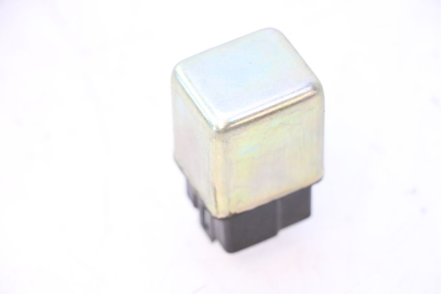 photo de STARTERRELAY KYMCO AGILITY 4T 50 (2005 - 2018) - Detailansicht des Bauteils