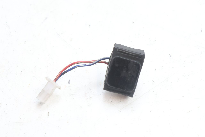 photo de STARTERRELAY SUZUKI BURGMAN 125 (2007 - 2014) - Alternative Perspektive