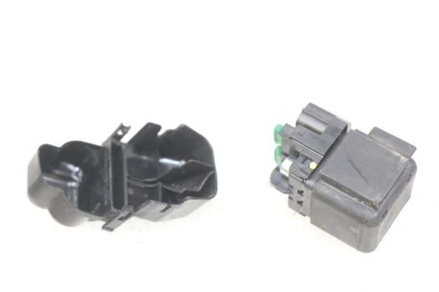 photo de STARTERRELAY HONDA CB R 1000 (2018 - 2023) - Technische Nahaufnahme