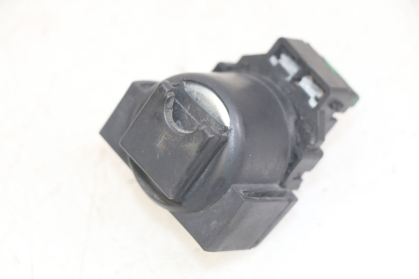 photo de STARTERRELAY HONDA CBR F SC25 1000 (1989 - 1992) - Detailansicht des Bauteils