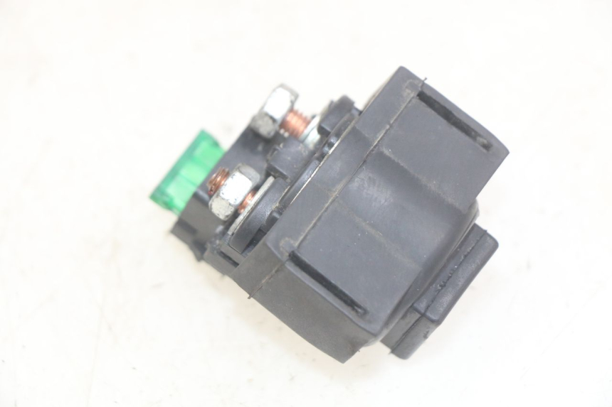 photo de STARTERRELAY HONDA CBR F SC25 1000 (1989 - 1992) - Zoom auf Gebrauchszustand