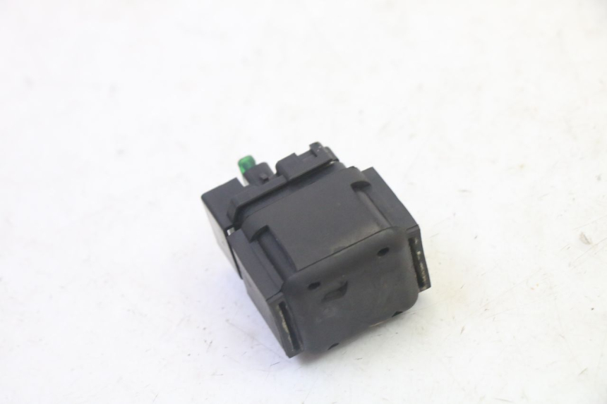 photo de STARTERRELAY HONDA FES S-WING SWING ABS 125 (2007 - 2015) - Technische Nahaufnahme