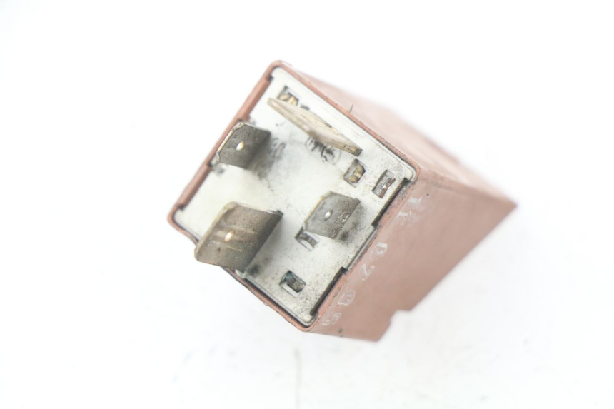 photo de STARTERRELAY PIAGGIO FLY 2T 50 (2004 - 2017) - Zoom auf Gebrauchszustand