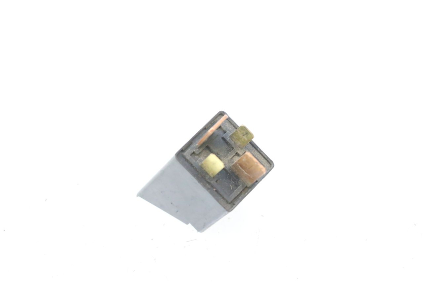 photo de STARTERRELAY PIAGGIO FLY 2T 50 (2004 - 2017) - Zoom auf Gebrauchszustand