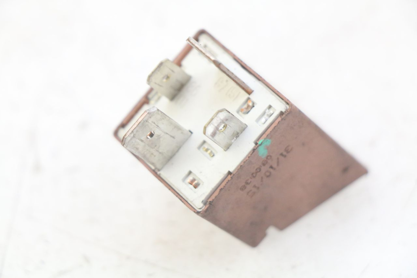 photo de STARTERRELAY PIAGGIO FLY 4T 50 (2013 - 2017) - Zoom auf Gebrauchszustand