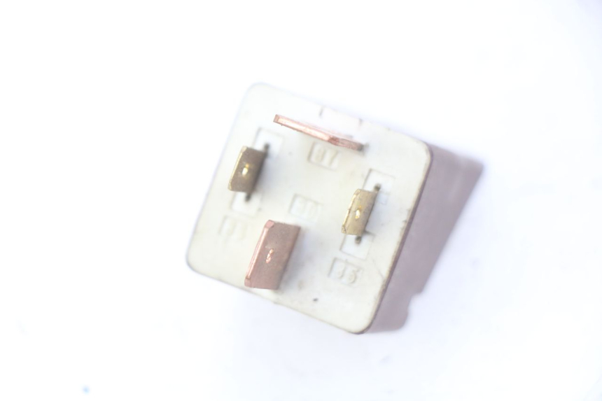 photo de STARTERRELAY PIAGGIO FLY 100 (2006 - 2010) - Alternative Perspektive