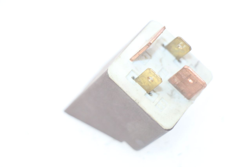 photo de STARTERRELAY PIAGGIO FLY 100 (2006 - 2010) - Zoom auf Gebrauchszustand