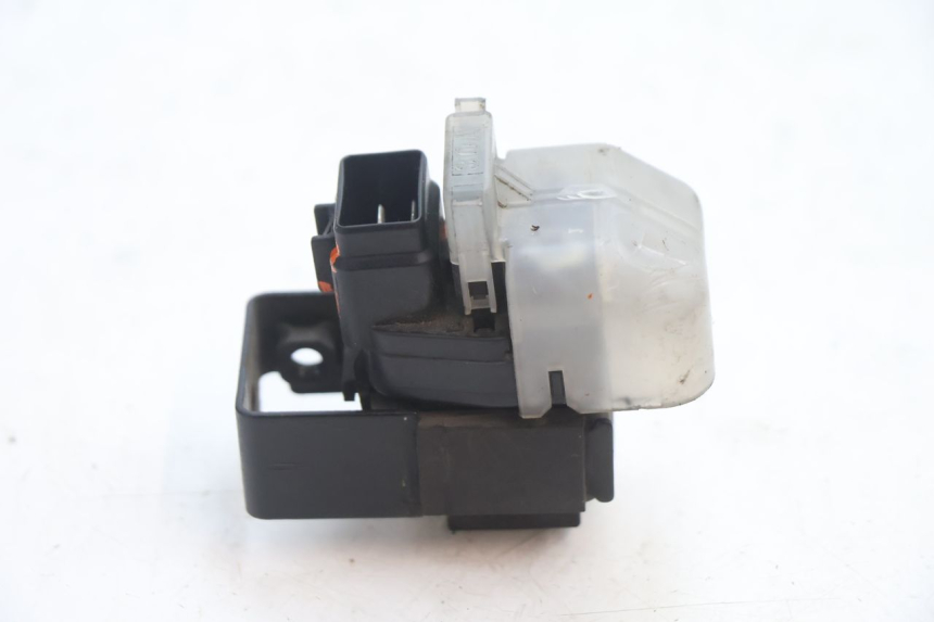 photo de ANLASSERRELAIS SUZUKI GSF N BANDIT 1200 (2001 - 2005) - Technische Nahaufnahme