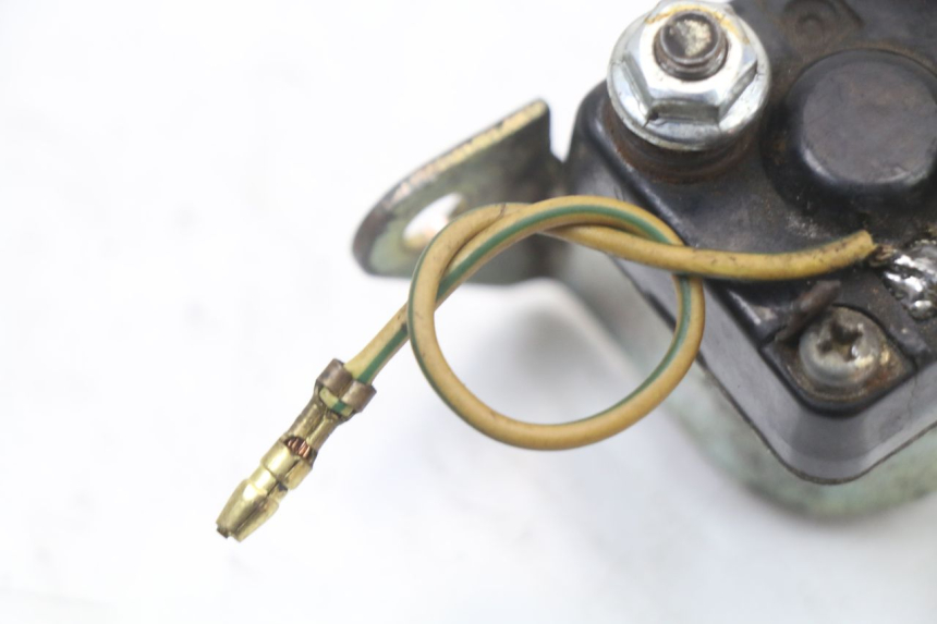 photo de ANLASSERRELAIS SUZUKI GSX E 250 (1982 - 1983) - Technische Nahaufnahme