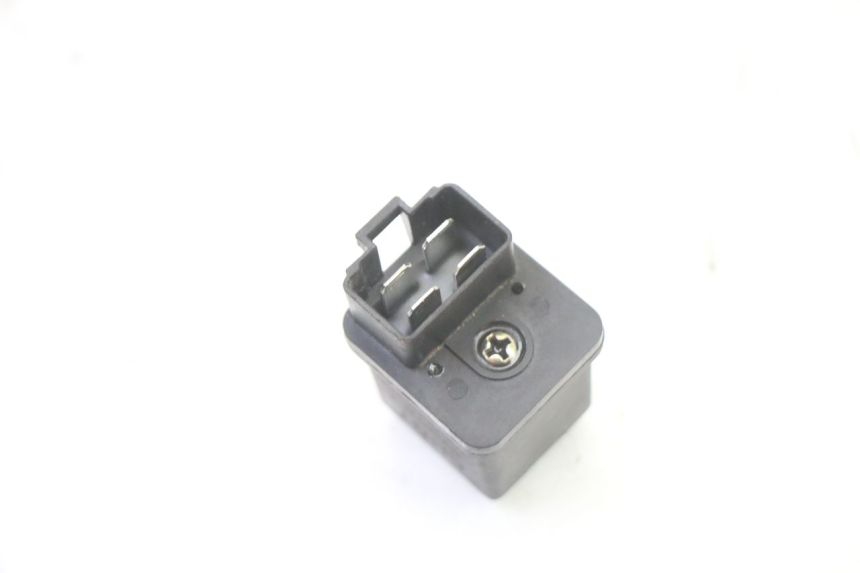 photo de STARTERRELAY PEUGEOT KISBEE 2T 50 (2010 - 2017) - Zoom auf Gebrauchszustand