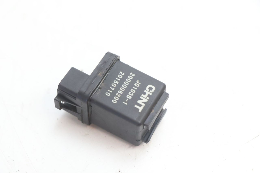 photo de STARTERRELAY PEUGEOT KISBEE 2T 50 (2010 - 2017) - Detailansicht des Bauteils