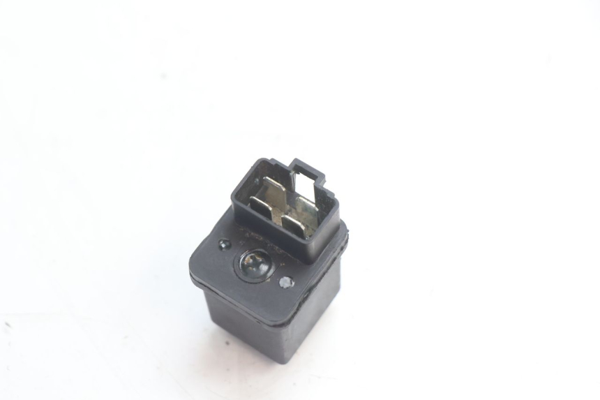 photo de STARTERRELAY PEUGEOT KISBEE 2T 50 (2010 - 2017) - Alternative Perspektive