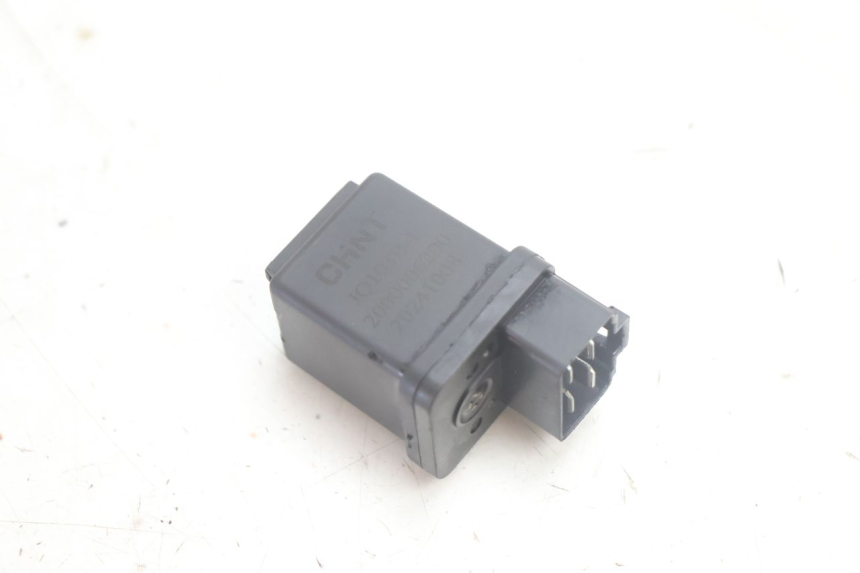 photo de STARTERRELAY PEUGEOT KISBEE 2T 50 (2010 - 2017) - Hauptansicht